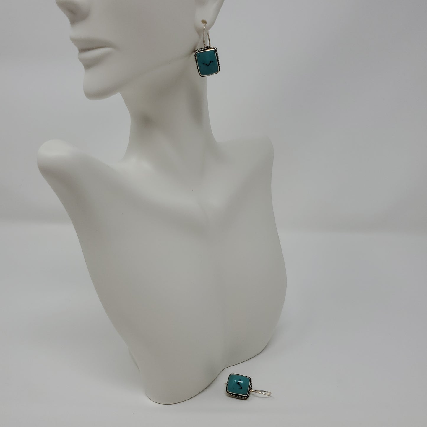 Acc Green T Sterling Silver SQ