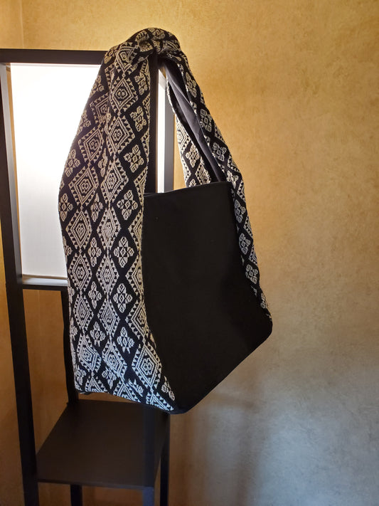 Shoulder Bag Black D2 Motif