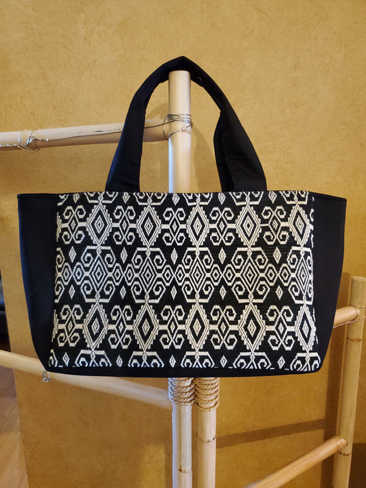 Rectangle Black Tribe1 Motif