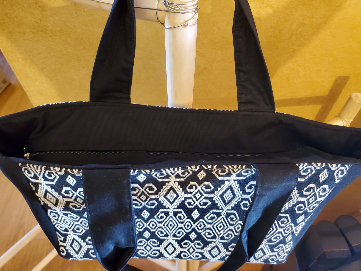 Rectangle Black Tribe1 Motif